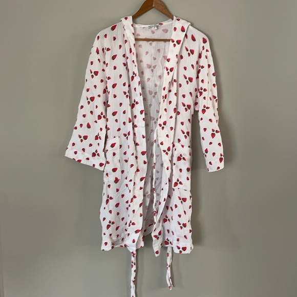 Strawberry Cotton Gauze Hooded Bathrobe - Picture 5 of 6